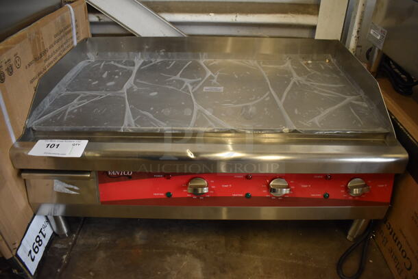 BRAND NEW SCRATCH AND DENT! Avantco 177EG30N Stainless Steel Commercial Countertop Electric Powered Flat Top Griddle w/ Thermostatic Controls. 208/240 Volts, 1 Phase. 30x20x13. Tested and Working!