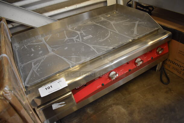 BRAND NEW SCRATCH AND DENT! Avantco 177EG30N Stainless Steel Commercial Countertop Electric Powered Flat Top Griddle w/ Thermostatic Controls. 208/240 Volts, 1 Phase. 30x20x13. Tested and Working! - Image 2 of 6