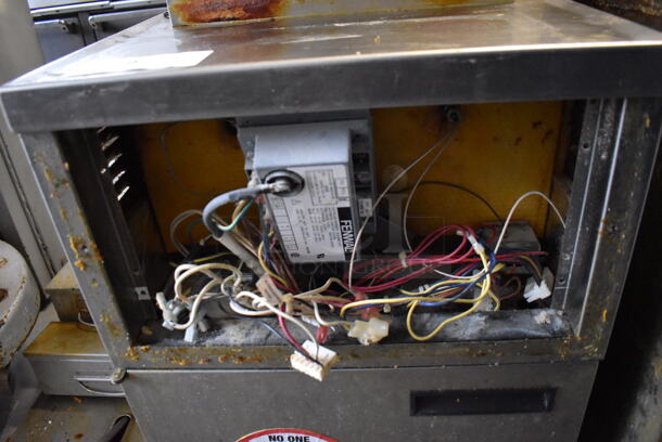 Henny Penny 600 Stainless Steel Commercial Floor Style Natural Gas Powered Pressure Fryer on Commercial Casters. Missing Front Panel. 80,000 BTU. 18x39x49 - Image 4 of 10