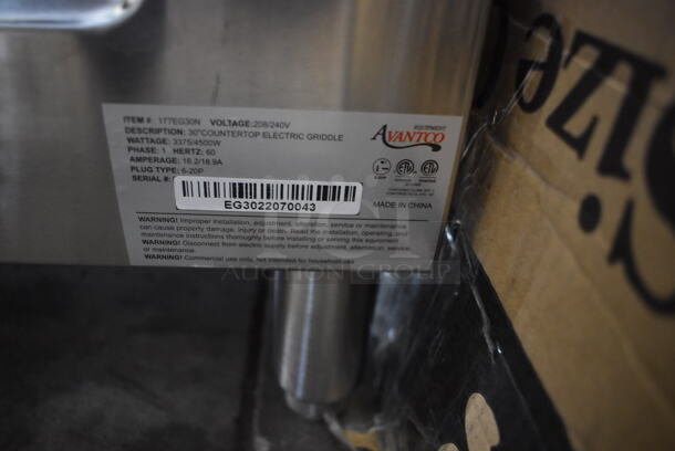 BRAND NEW SCRATCH AND DENT! Avantco 177EG30N Stainless Steel Commercial Countertop Electric Powered Flat Top Griddle w/ Thermostatic Controls. 208/240 Volts, 1 Phase. 30x20x13. Tested and Working! - Image 6 of 6