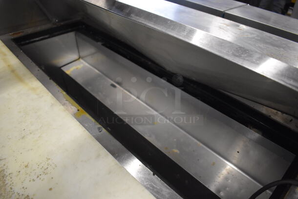 2015 True TSSU-48-12 Stainless Steel Commercial Sandwich Salad Prep Table Bain Marie Mega Top on Commercial Casters. 115 Volts, 1 Phase. 48x31x45. Tested and Working! - Image 4 of 7