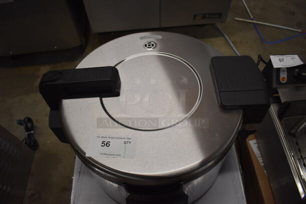 LIKE NEW! Avantco 177RCSA60 Stainless Steel Commercial Countertop 60 Cup (30 Cup Raw) Sealed Electric Powered Rice Cooker / Warmer. Used a Few Times at Trade Show as a Demonstration. 120 Volts, 1 Phase. 21x18x17. Tested and Working! - Image 3 of 8