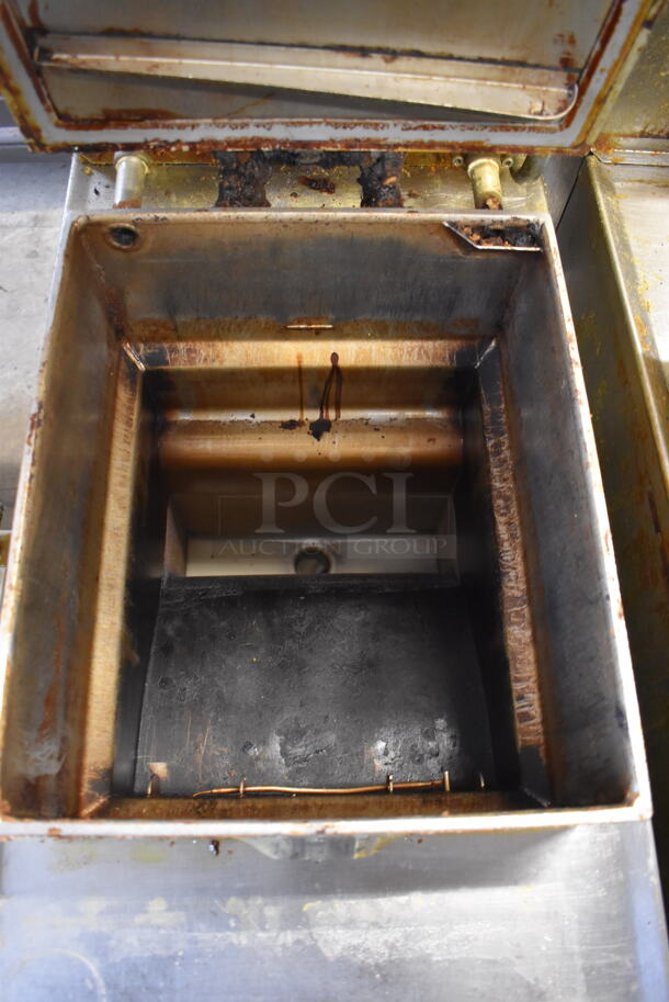 Henny Penny 600 Stainless Steel Commercial Floor Style Natural Gas Powered Pressure Fryer on Commercial Casters. Missing Front Panel. 80,000 BTU. 18x39x49 - Image 9 of 10