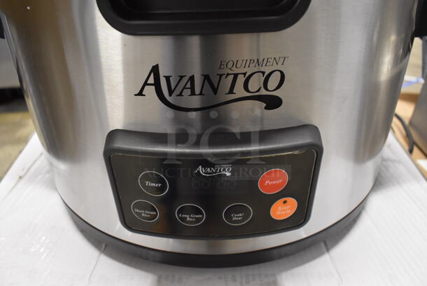 LIKE NEW! Avantco 177RCSA60 Stainless Steel Commercial Countertop 60 Cup (30 Cup Raw) Sealed Electric Powered Rice Cooker / Warmer. Used a Few Times at Trade Show as a Demonstration. 120 Volts, 1 Phase. 21x18x17. Tested and Working! - Image 6 of 8