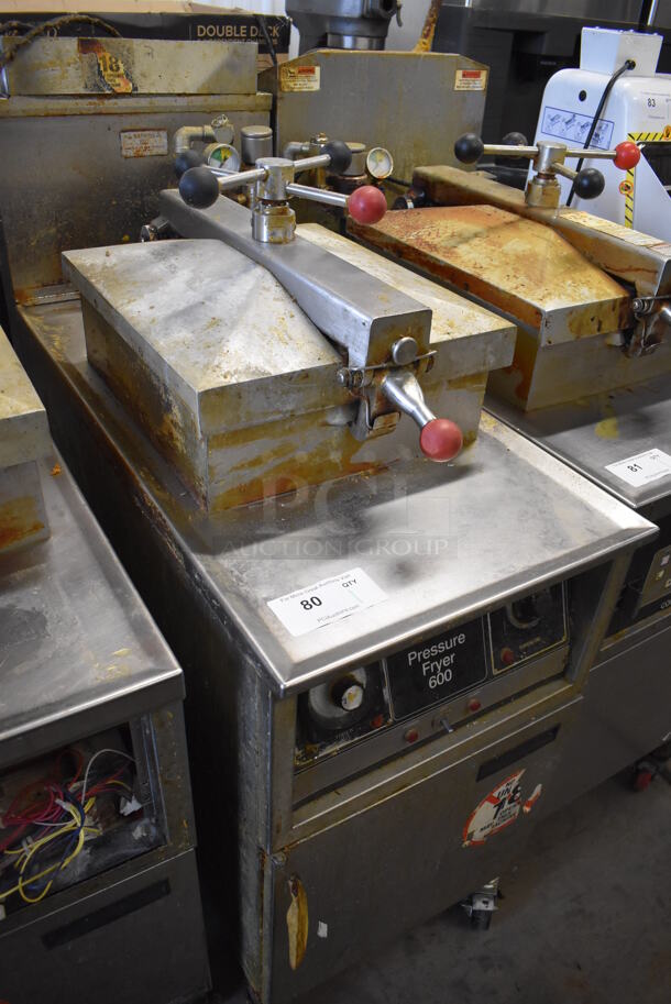 Henny Penny 600 Stainless Steel Commercial Floor Style Natural Gas Powered Pressure Fryer on Commercial Casters. 80,000 BTU. 18x39x49 - Image 2 of 9