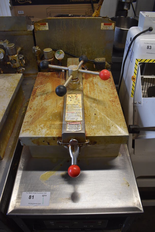 Henny Penny 600 Stainless Steel Commercial Floor Style Natural Gas Powered Pressure Fryer on Commercial Casters. 80,000 BTU. 18x39x49 - Image 4 of 9
