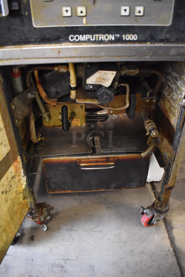 Henny Penny 600 Stainless Steel Commercial Floor Style Natural Gas Powered Pressure Fryer on Commercial Casters. 80,000 BTU. 18x39x49 - Image 8 of 9