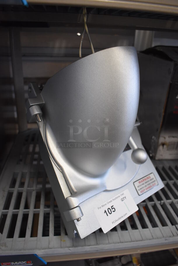 BRAND NEW! Avantco 177MX20SHRDR Metal Commercial Pelican Head w/ Grating Blade. 10x18x15 - Image 3 of 5