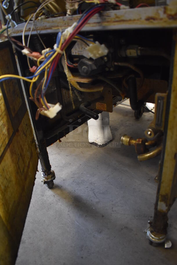 Henny Penny 600 Stainless Steel Commercial Floor Style Natural Gas Powered Pressure Fryer on Commercial Casters. Missing Front Panel. 80,000 BTU. 18x39x49 - Image 5 of 9
