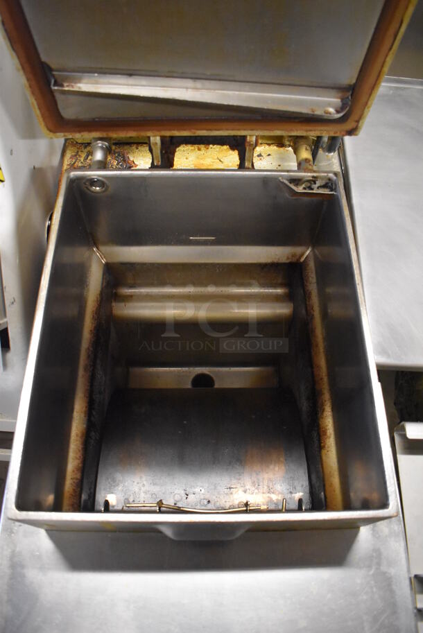 Henny Penny 600 Stainless Steel Commercial Floor Style Natural Gas Powered Pressure Fryer on Commercial Casters. Missing Front Panel. 80,000 BTU. 18x39x49 - Image 8 of 9