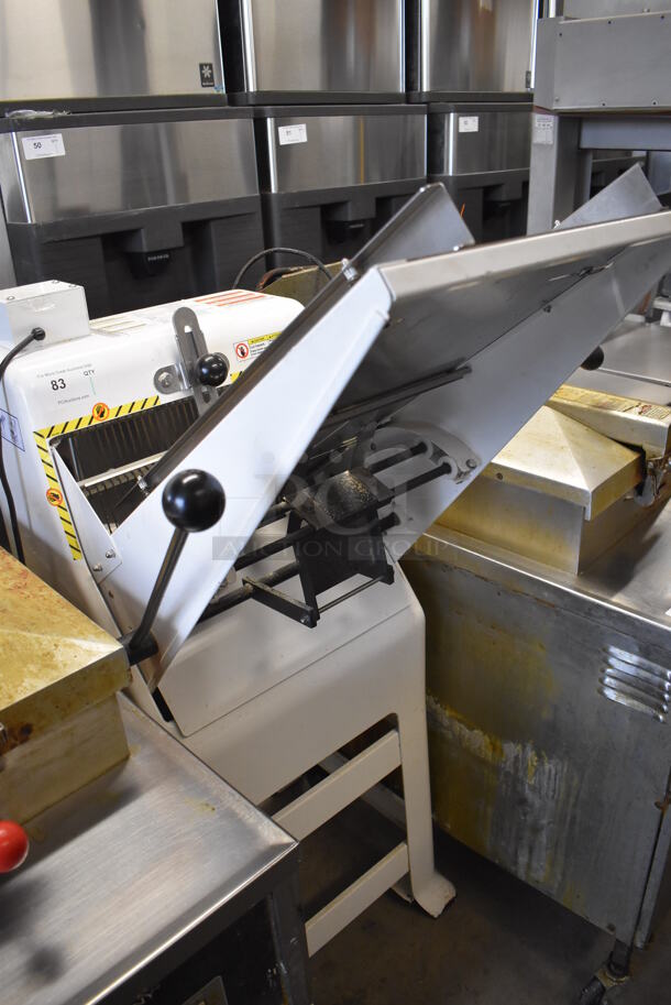 Oliver 797-32 Metal Commercial Floor Style Bread Loaf Slicer. 115 Volts, 1 Phase. 21x42x57. Tested and Working! - Image 2 of 9
