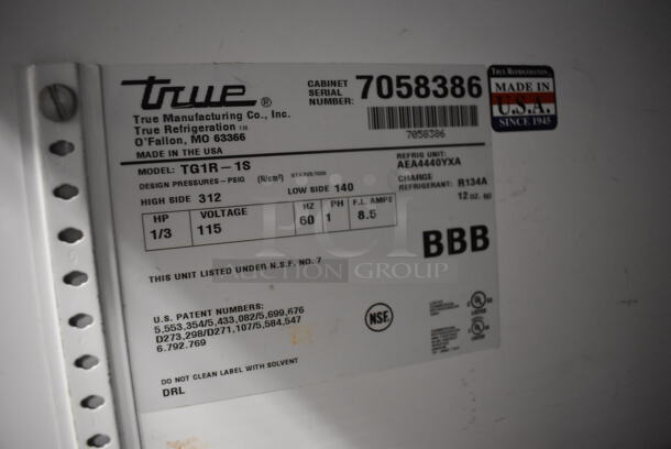 2011 True TG1R-1S Stainless Steel Commercial Single Door Reach In Cooler w/ Poly Coated Racks on Commercial Casters. 115 Volts, 1 Phase. 29x35x83. Tested and Working! - Image 5 of 6