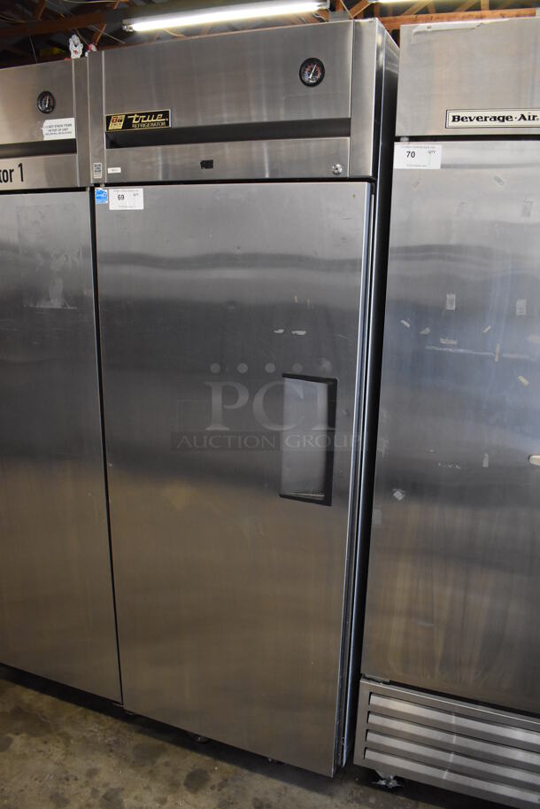 2015 True TG1R-1S ENERGY STAR Stainless Steel Commercial Single Door Reach In Cooler w/ Poly Coated Racks on Commercial Casters. 115 Volts, 1 Phase. 29x35x83. Tested and Working! - Image 2 of 6