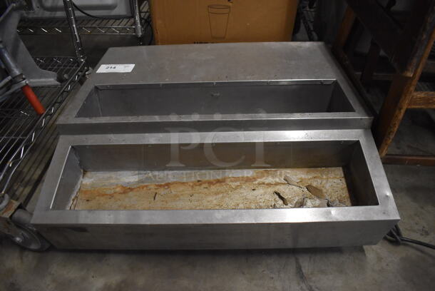 Stainless Steel Commercial Countertop Unit. 115 Volts, 1 Phase. 27.5x25x9. Tested and Powers On But Does Not Get Cold