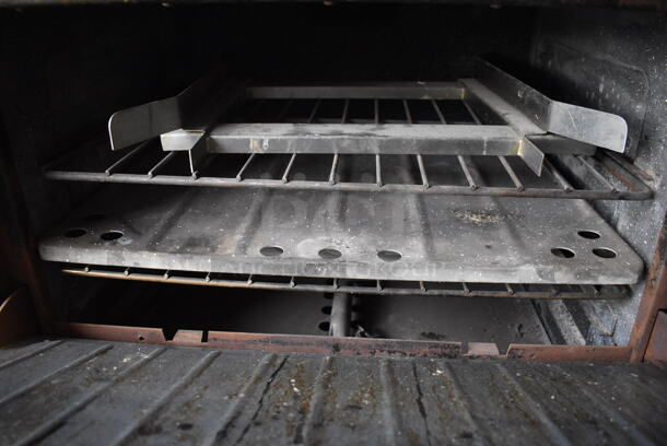 Garland Metal Commercial Natural Gas Powered 10 Burner Range w/ 2 Ovens, Over Shelf and Back Splash. 60x32x61 - Image 7 of 8