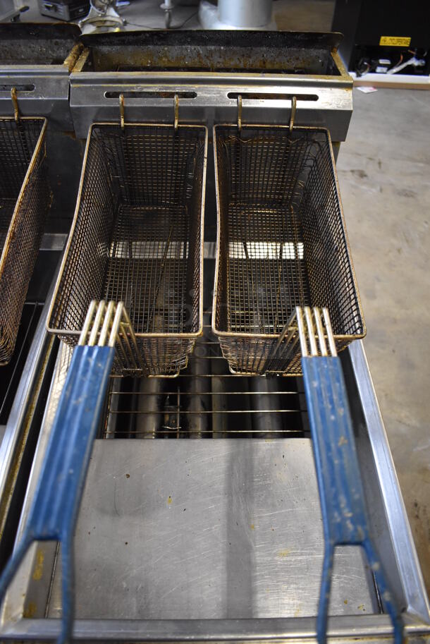American Range AF-35/50 Stainless Steel Commercial Floor Style Propane Gas Powered Dep Fat Fryer w/ 2 Metal Fry Baskets on Commercial Casters. 40,000 BTU. 15.5x30.5x47 - Image 4 of 6