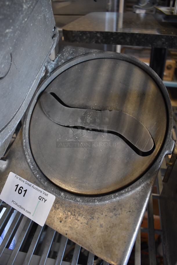 Metal Commercial Pelican Head w/ Slicing Blade. 10x15x15 - Image 4 of 5