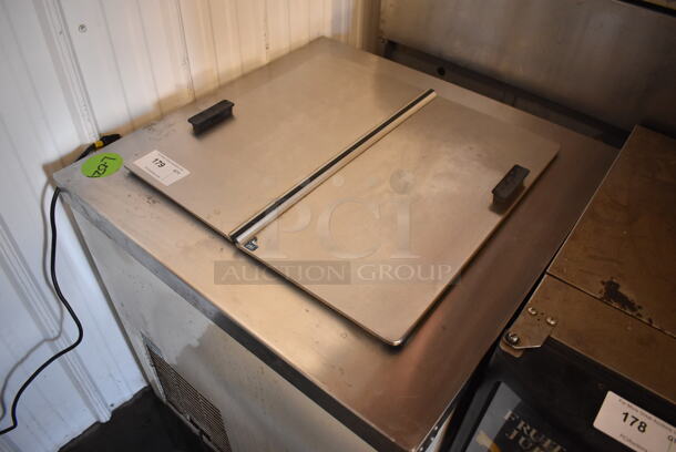 Stainless Steel Commercial Chest Freezer w/ Center Hinge Lid. 115 Volts, 1 Phase. 31x30.5x33. Tested and Powers On But Does Not Get Cold - Image 4 of 7