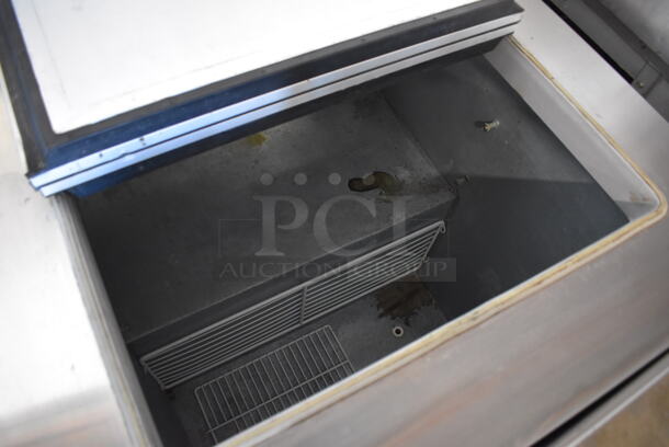 Stainless Steel Commercial Chest Freezer w/ Center Hinge Lid. 115 Volts, 1 Phase. 31x30.5x33. Tested and Powers On But Does Not Get Cold - Image 5 of 7