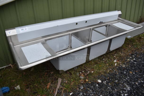 BRAND NEW SCRATCH AND DENT! Steelton 522CS31818LR 18-Gauge Stainless Steel 3 Compartment Commercial Sink. 90x24x26
