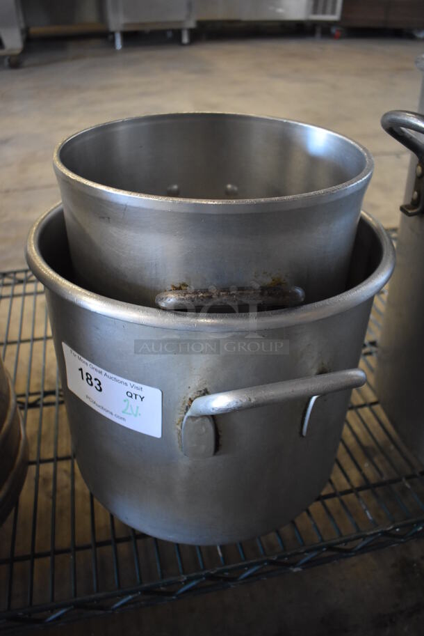 2 Metal Stock Pots. 14x10.5x11, 15x13x10. 2 Times Your Bid!