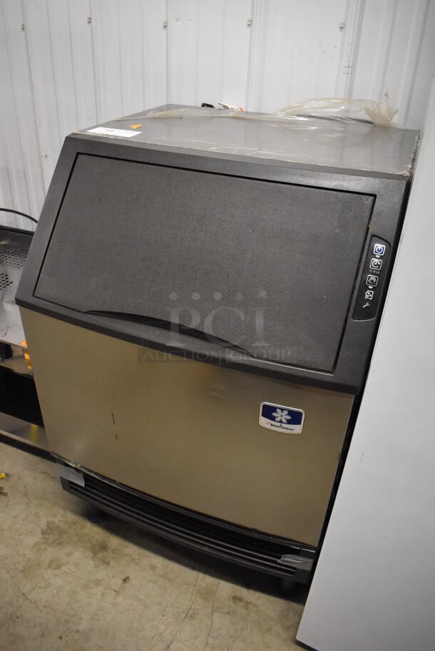 2016 Manitowoc UR0140A-161B Stainless Steel Commercial Undercounter Self Contained Ice Machine. 115 Volts, 1 Phase. 26x27x39 - Image 3 of 8