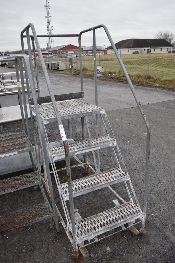 Metal Portable Stairs. 26x49x70 - Image 2 of 4