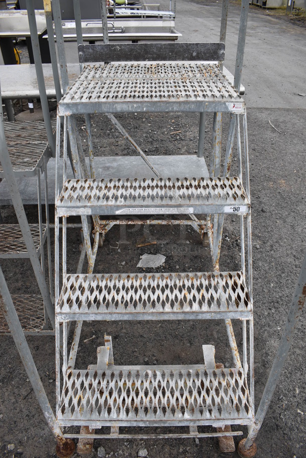 Metal Portable Stairs. 26x49x70 - Image 3 of 4