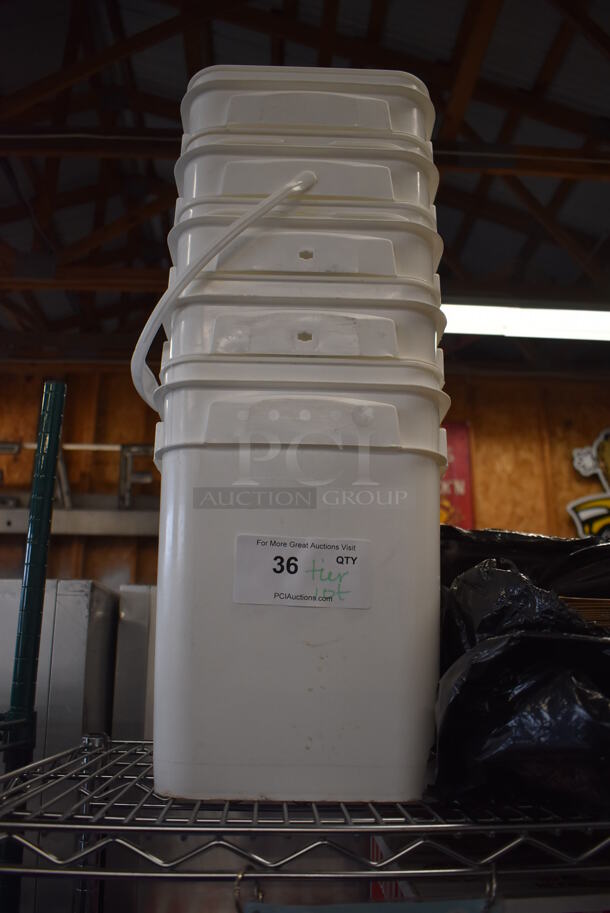 ALL ONE MONEY! Tier Lot of Various Items Including Poly Buckets and Brown Paper Bags - Image 2 of 5