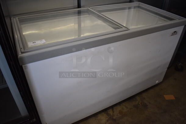 Arctic Air Metal Commercial Chest Freezer Merchandiser on Commercial Casters. 62x29x37. Tested and Working! - Image 5 of 7