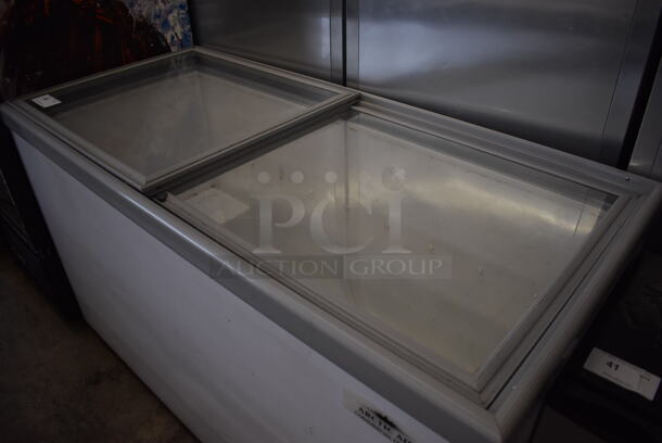 Arctic Air Metal Commercial Chest Freezer Merchandiser on Commercial Casters. 62x29x37. Tested and Working! - Image 7 of 7