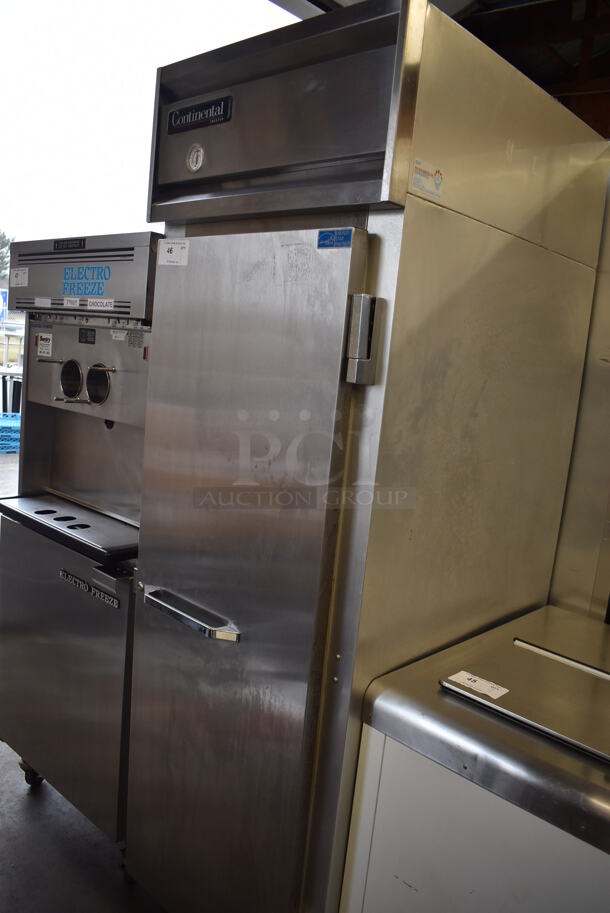 Continental 1F Stainless Steel Commercial Single Door Reach In Freezer w/ Poly Coated Racks on Commercial Casters. 115 Volts, 1 Phase. 26x34x82. Tested and Working! - Image 3 of 7