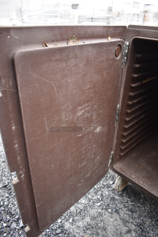 Cambro Brown Poly Food Carrying Case on Commercial Casters. 22x32x38 - Image 5 of 7