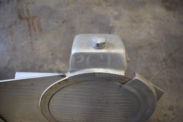 Globe Metal Commercial Countertop Meat Slicer w/ Blade Sharpener. 25x22x20. Tested and Powers On; Blade Spins But Carriage Will Not Move - Image 4 of 5