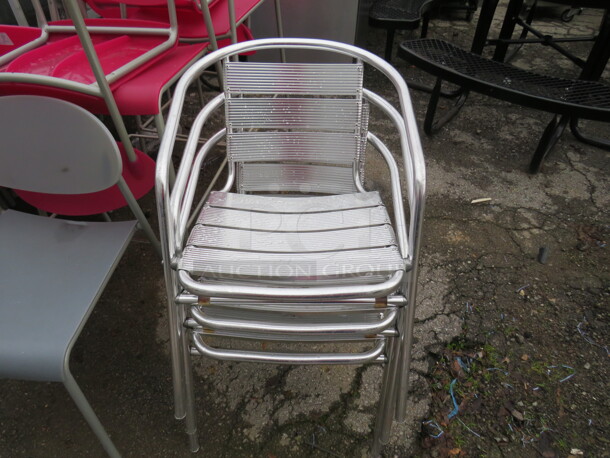Aluminum Indoor/Outdoor Arm Chair. LOOK NEW! 3XBID