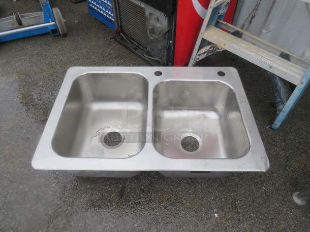 One Stainless Steel Household Sink. 33X22X9