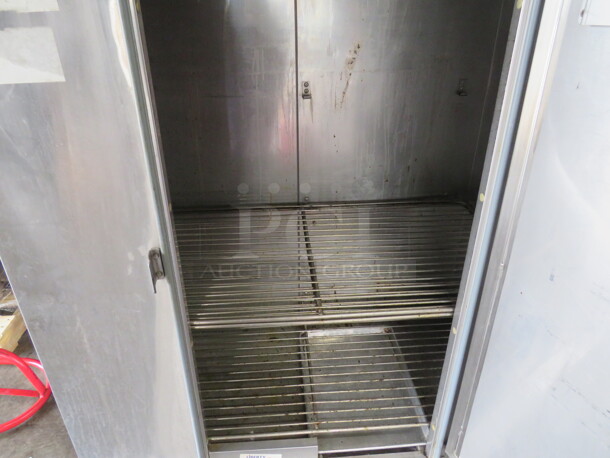 One SS Carter Hoffman 1 Door Heat And Hold Cabinet On Casters. No Heating Element! Just A Holding Cabinet.  Model# BB96. 120 Volt. 50X30X54.5.  - Image 2 of 2