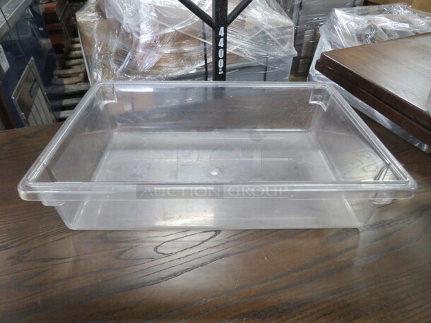 Cambro 8.75 Gallon Food Storage Container. 2XBID - Image 1 of 1