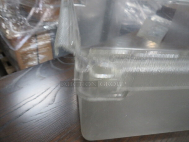 One Cambro 13 Gallon Food Storage Container. Edge Cracked See Pic. - Image 2 of 3