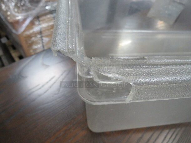 One Cambro 13 Gallon Food Storage Container. Edge Cracked See Pic. - Image 3 of 3