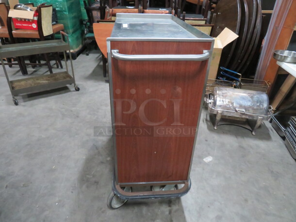 One Service Cart With Stainless Steel Top, 3 Doors, With n4 Pullout Shelves, On Casters. 48X21X47 - Image 4 of 4