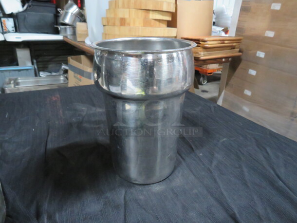 One 5.5X8 Bain Marie Pot.  - Image 1 of 1
