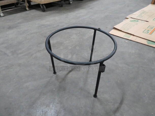 Black Metal 13 Inch Round Chafer Holder. 4XBID - Image 1 of 1