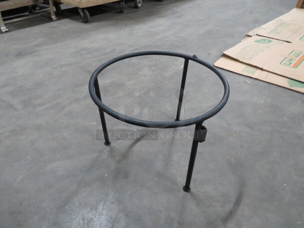 Black Metal 13 Inch Round Chafer Holder. 4XBID