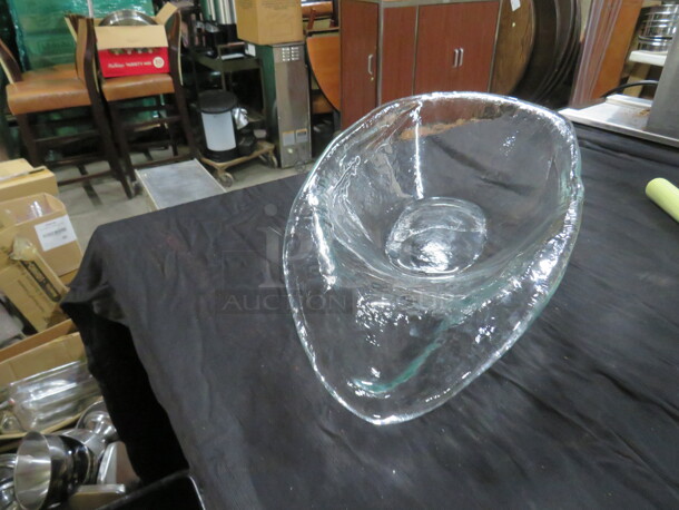 One Beautiful Presentation Bowl. 20.5X10X4.5 - Image 2 of 2
