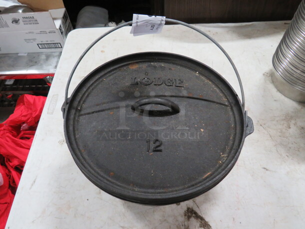 One Lodge  Cast Iron Pot With Lid. - Image 1 of 3