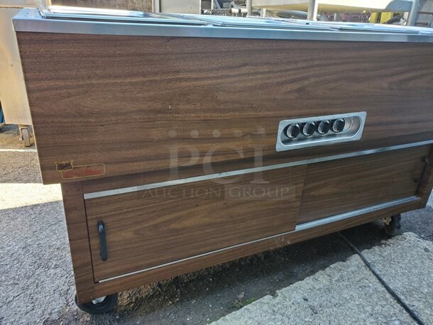 WATERLESS 4 Bay Food Warmer 120Volts
On casters! (Lids not included) - Image 8 of 8