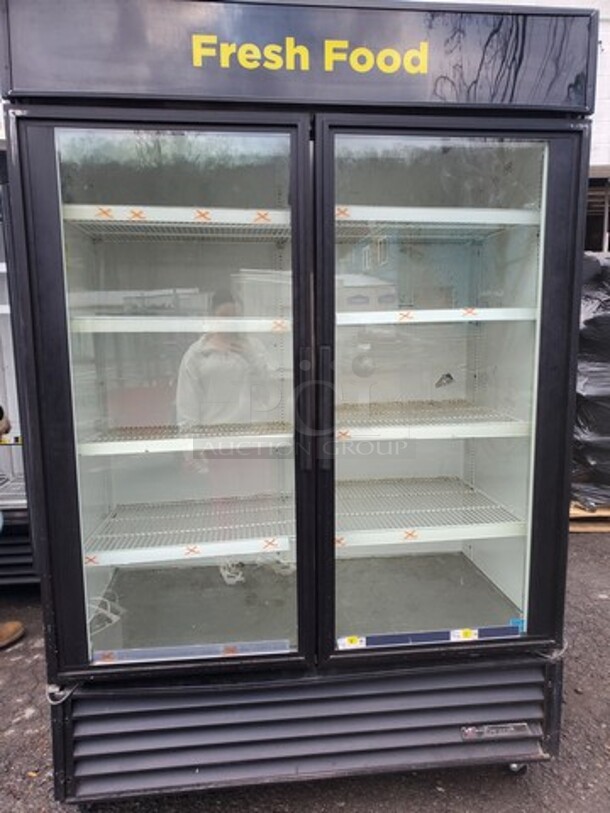 TRUE GDM-49 2 Glass Door Refrigerator 115Volts Tested and Working! Nice condition! 54X30X82 - Image 2 of 6