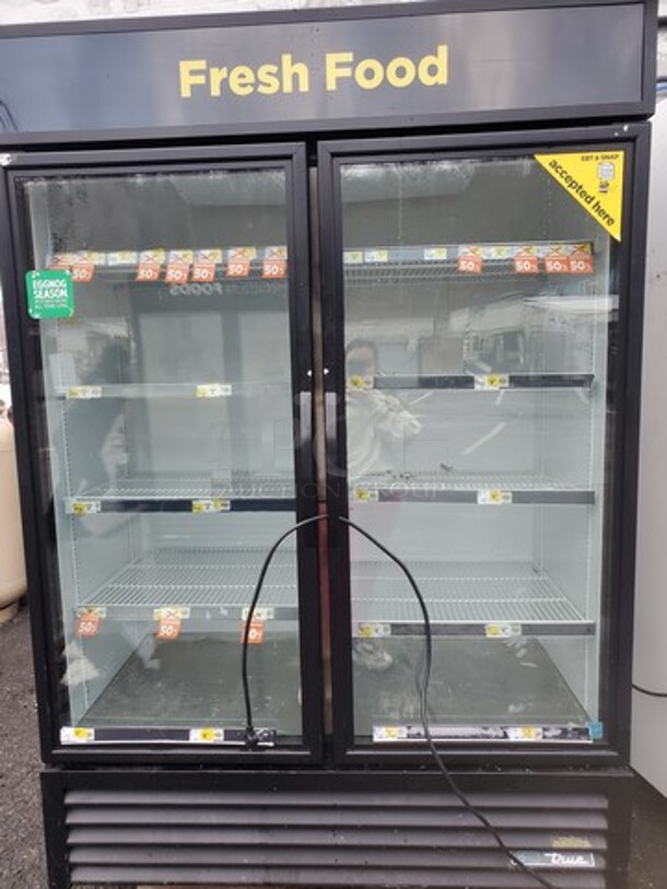 TRUE GDM-49-HC TSL01 2 Glass Door Refrigerator 115Volts Tested and Working! Very Nice condition! 54X30X82 Like New!