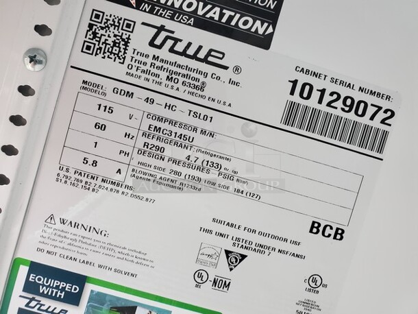 TRUE GDM-49-HC TSL01 2 Glass Door Refrigerator 115Volts Tested and Working! Very Nice condition! 54X30X82 Like New! - Image 4 of 5